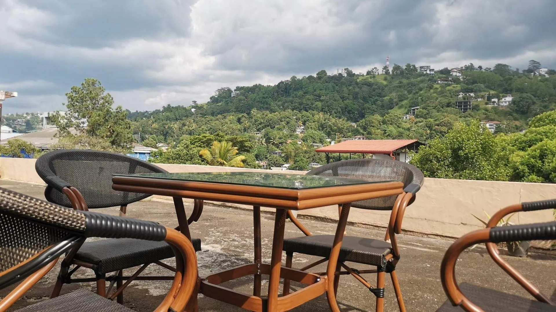 The Nook Hotel Kandy 0*,  Sri Lanka
